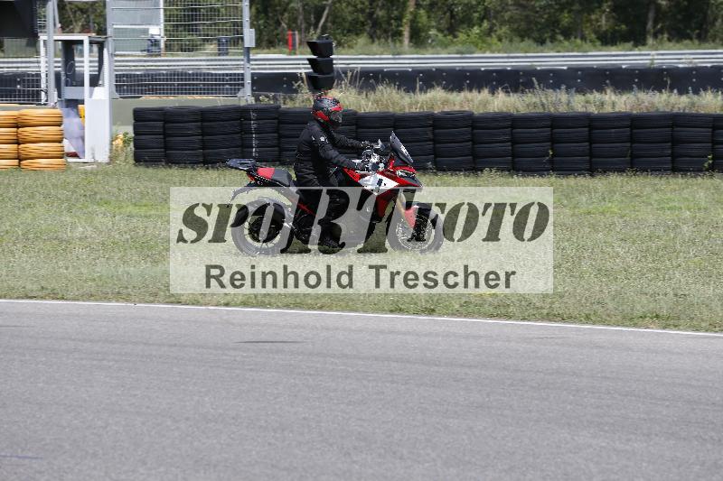 Archiv-2023/45 19.07.2023 Cornu Master School ADR/rouge-rot/27